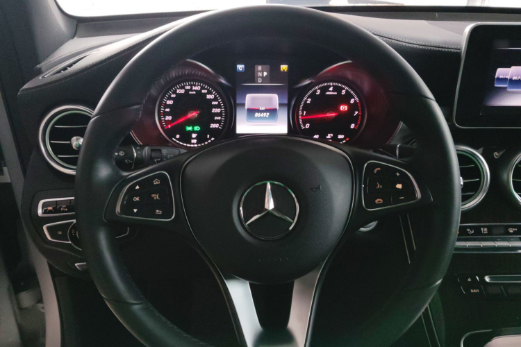 奔驰GLC 2017款 GLC 260 4MATIC 豪华型中控内饰13