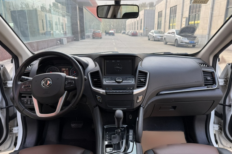 东风风神AX7 2018款 经典 1.6T 自动豪华型中控内饰7001