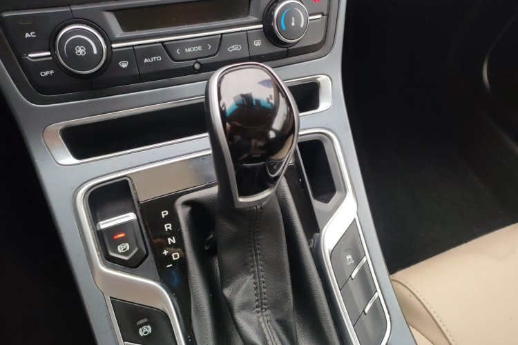 吉利汽车 帝豪 2018款 1.5L CVT豪华型局部细节18