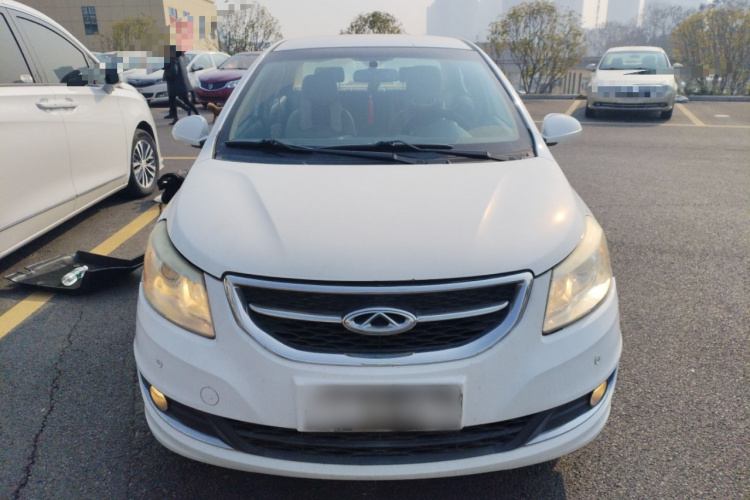 奇瑞E3 2015款 1.5L 手动智尚型车身外观2