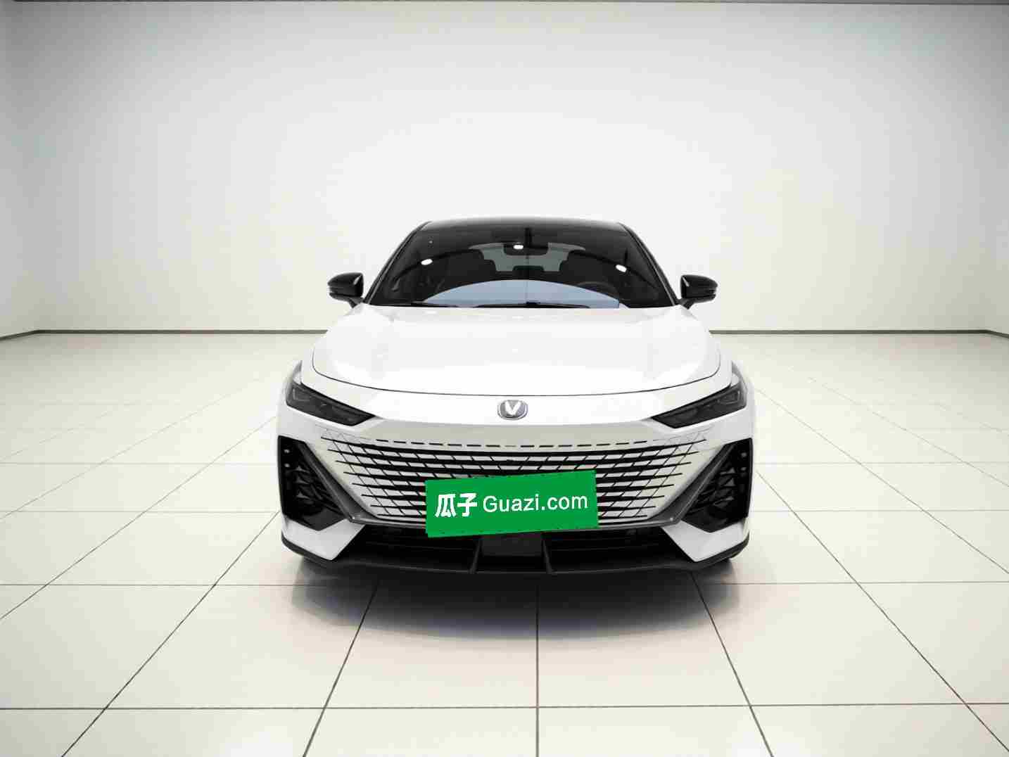 泉州二手长安UNI-V 2023款，开一年还能亏多少？