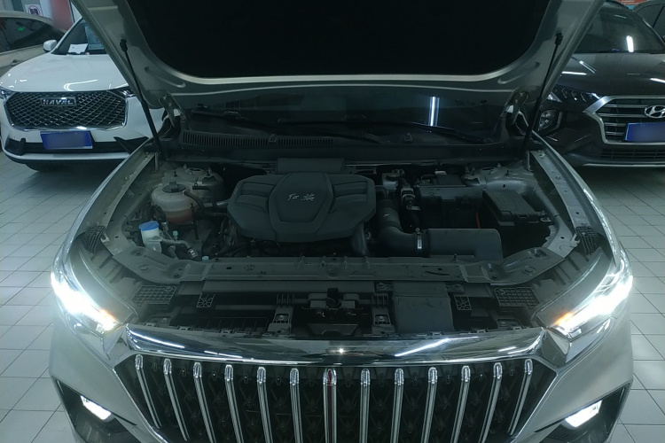 红旗HS5 2022款 改款 2.0T 智联旗享版机舱底盘24