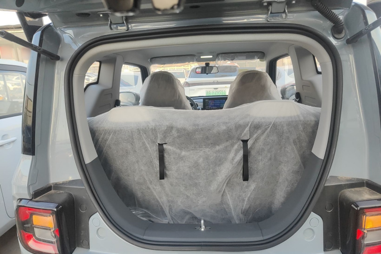 吉利银河 2025款 210km 熊猫卡丁机舱底盘23