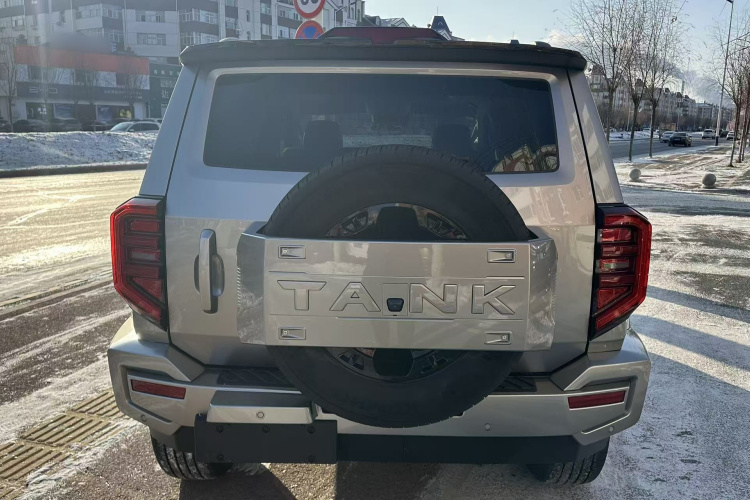 坦克400 2025款 2.4T 柴油版车身外观6004