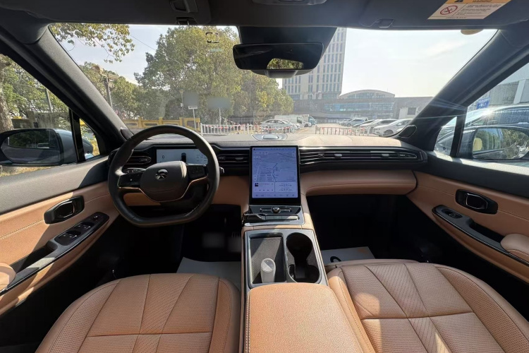蔚来ES8 2020款 580KM 六座版中控内饰7009