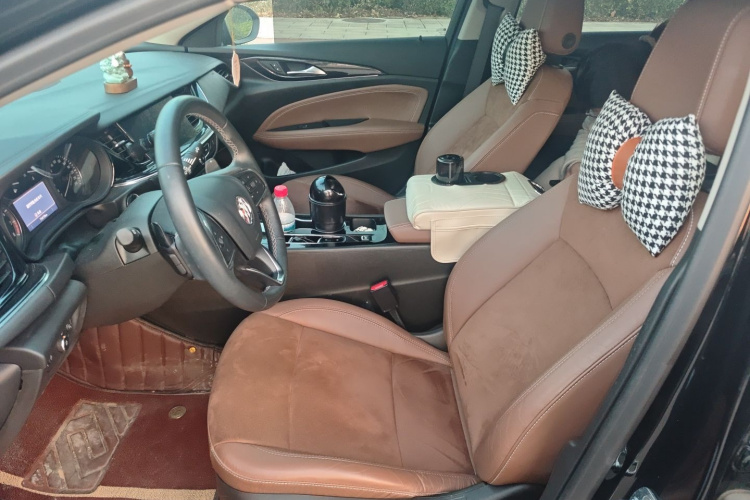 别克 君威 2023款 552T 智享型中控内饰19