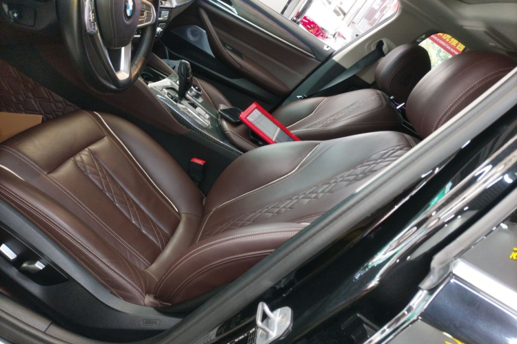 宝马5系 2018款 改款 530Li 尊享型 豪华套装局部细节19