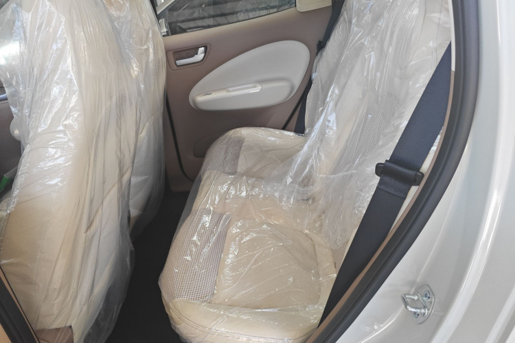 五菱汽车 宏光MINIEV 2025款 四门版 进阶款中控内饰21