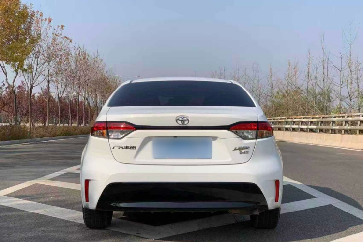 丰田 雷凌 2024款 185T CVT豪华版车身外观6004