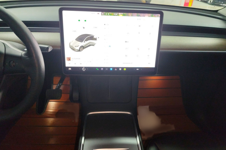 特斯拉 Model Y 2021款 长续航全轮驱动版局部细节16