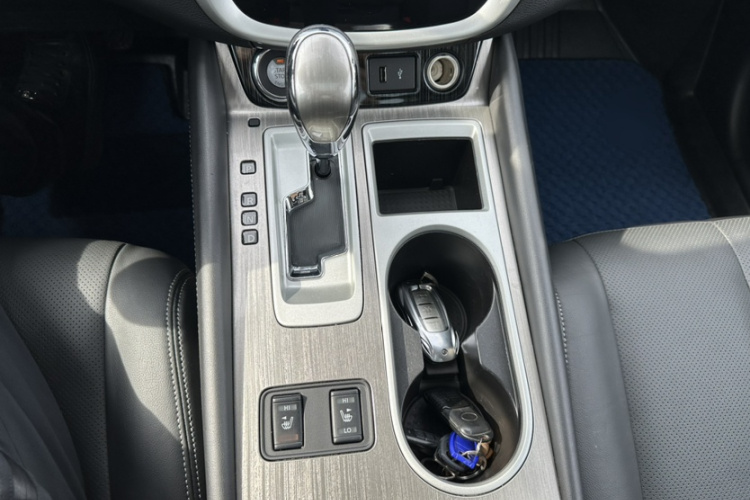 日产 楼兰 2021款 2.5L XL 两驱智联豪华版中控内饰7005