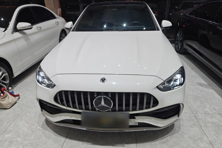 奔驰C级 2022款 C 260 L 运动版车身外观2