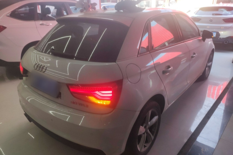 奥迪A1 2016款 30 TFSI Sportback Design风尚版车身外观6005