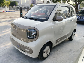 奔腾小马 2026款 222km 闪耀马