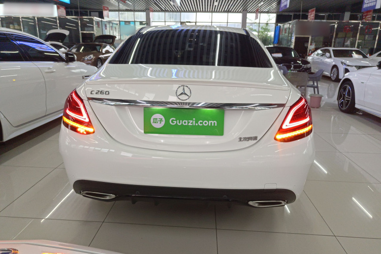 奔驰C级 2020款 C 260 运动版车身外观6