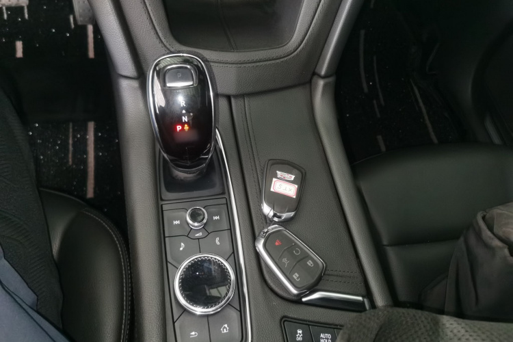 凯迪拉克XT5 2022款 2.0T 两驱豪华型局部细节18