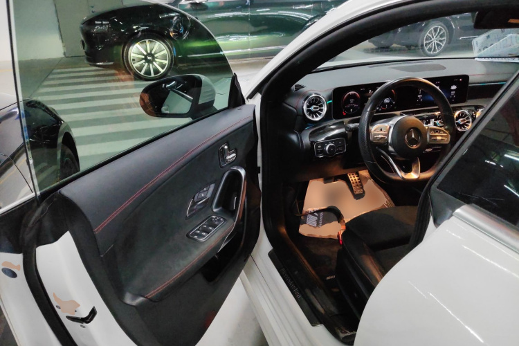 奔驰CLA 2020款 CLA 200中控内饰7003
