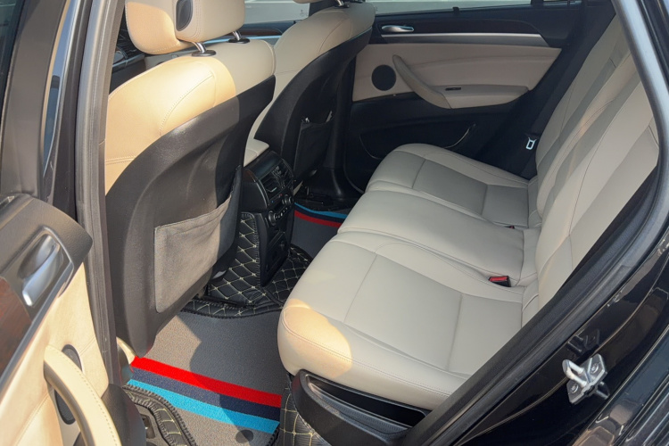 宝马X6（平行进口）中控内饰7002