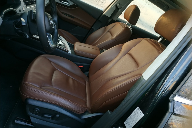 奥迪Q7 2018款 45 TFSI 技术型局部细节19