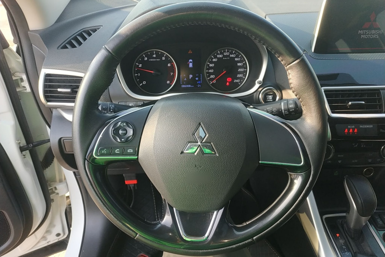 三菱 奕歌 2019款 1.5T CVT两驱梦想版 国VI中控内饰13