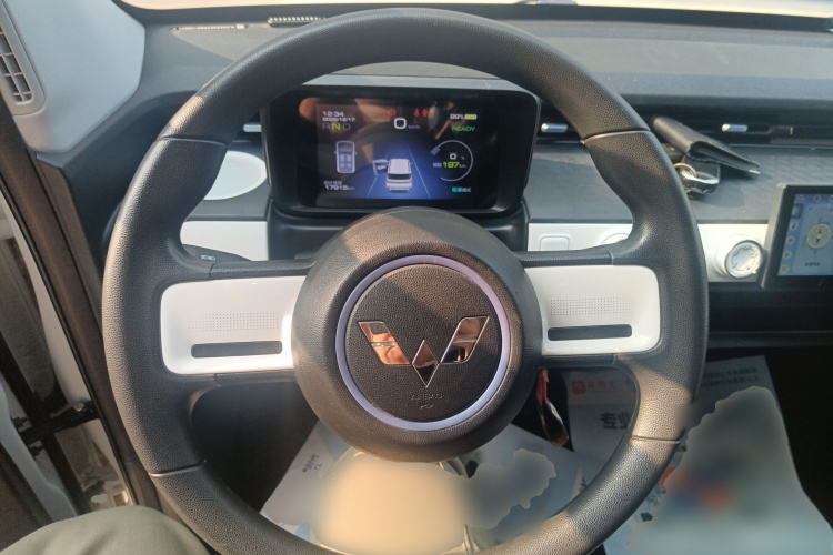 五菱汽车 宏光MINIEV 2022款 GAMEBOY 200km 玩咖款 磷酸铁锂中控内饰13