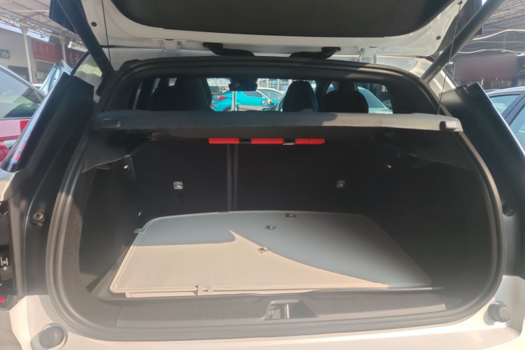 沃尔沃EX30 2025款 后驱长续航版 Plus机舱底盘23