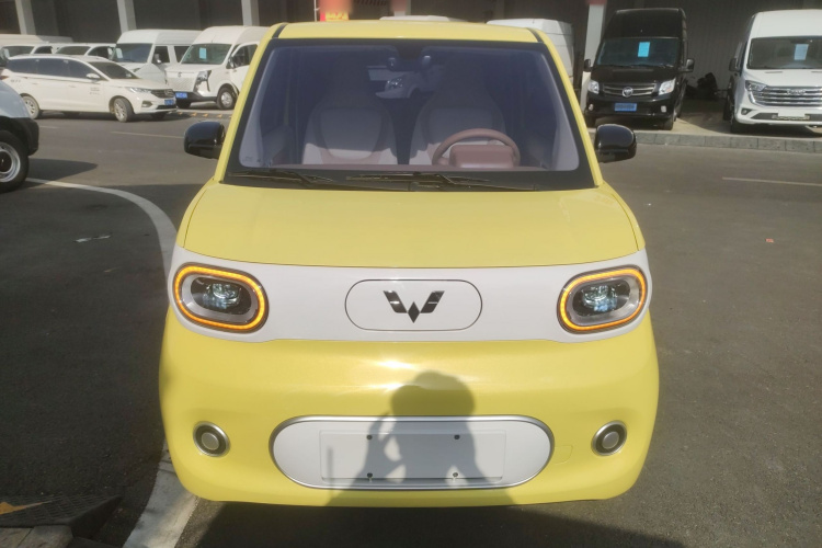 五菱汽车 宏光MINIEV 2024款 第三代 215km 青春版车身外观2