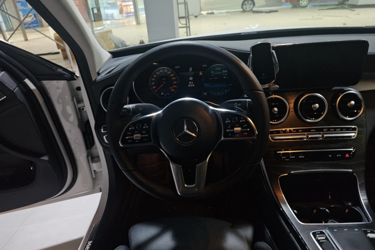 奔驰C级 2019款 改款 C 260 L 运动版局部细节13