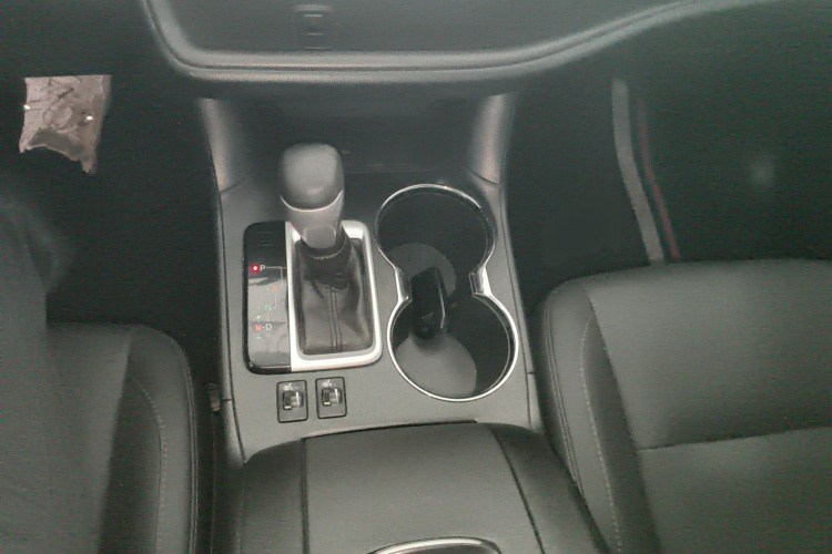 丰田 汉兰达 2017款 2.0T 两驱豪华版 7座局部细节18