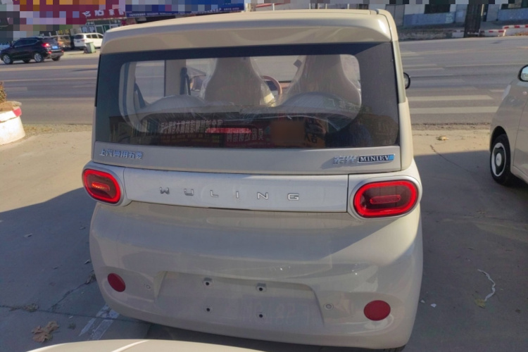 五菱汽车 宏光MINIEV 2024款 第三代 215km 青春版车身外观6