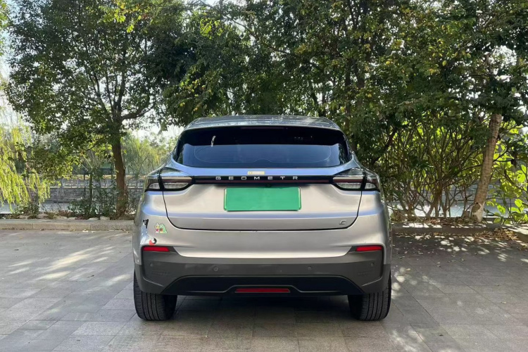 吉利几何C 2022款 蓝莓C400车身外观6005