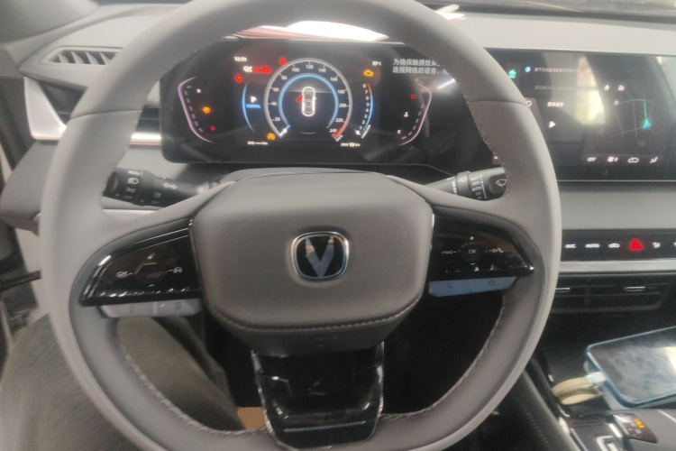 长安 锐程PLUS 2023款 1.5T DCT领航型中控内饰13