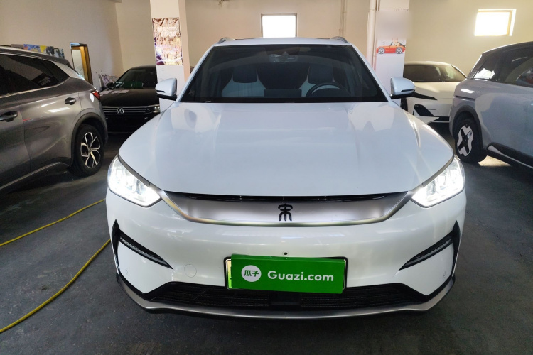 比亚迪 宋PLUS新能源 2021款 EV 旗舰型车身外观2