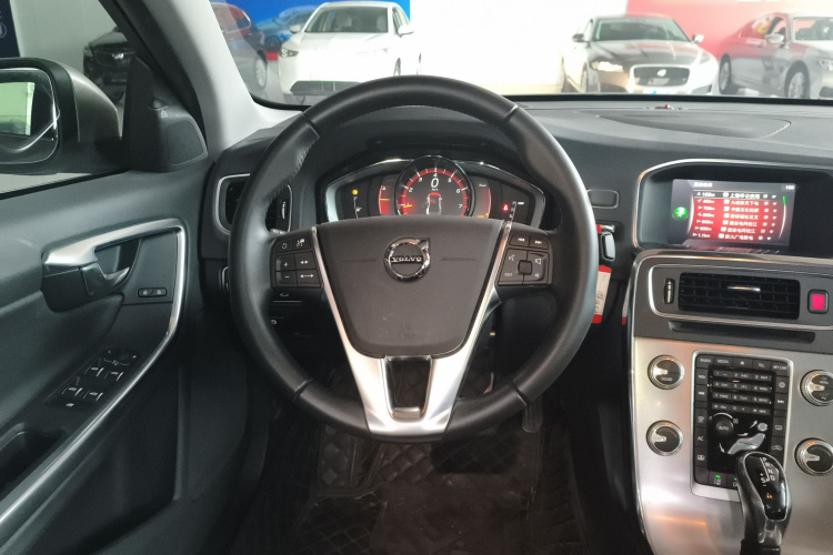 沃尔沃S60 2019款 S60L 改款 T5 智驭菁英版中控内饰13