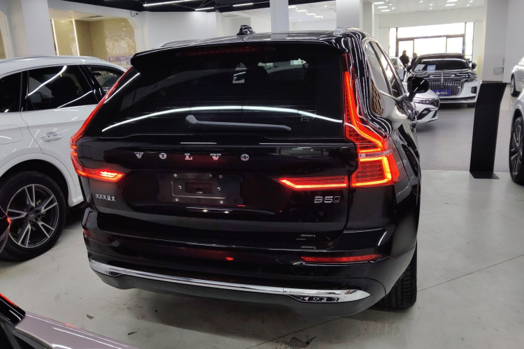 沃尔沃XC60 2024款 B5 四驱智逸豪华版车身外观6