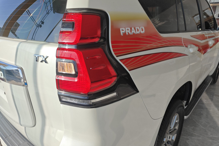 丰田 普拉多 2019款 3.5L 自动TX-L尊享版车身外观9