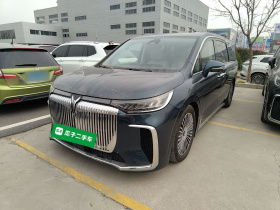 岚图汽车 岚图梦想家 2025款 PHEV 四驱旗舰鲲鹏版