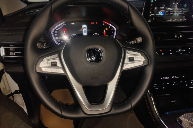 长安CS75 2024款 畅享版 1.5T DCT豪华型中控内饰13