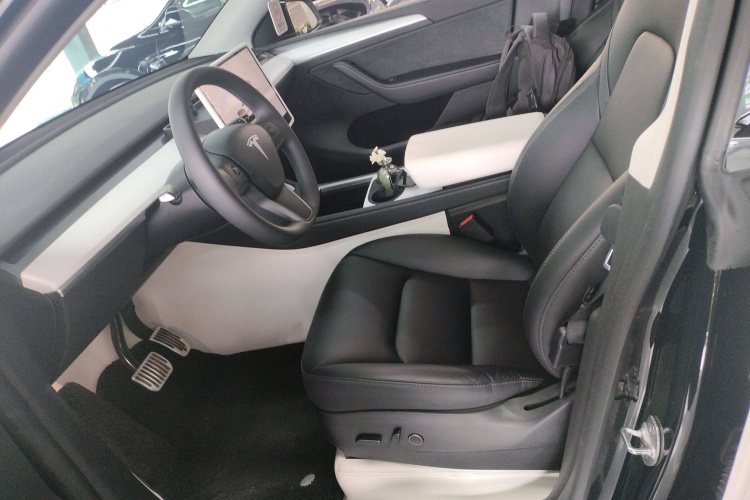 特斯拉 Model Y 2022款 改款 后轮驱动版局部细节19