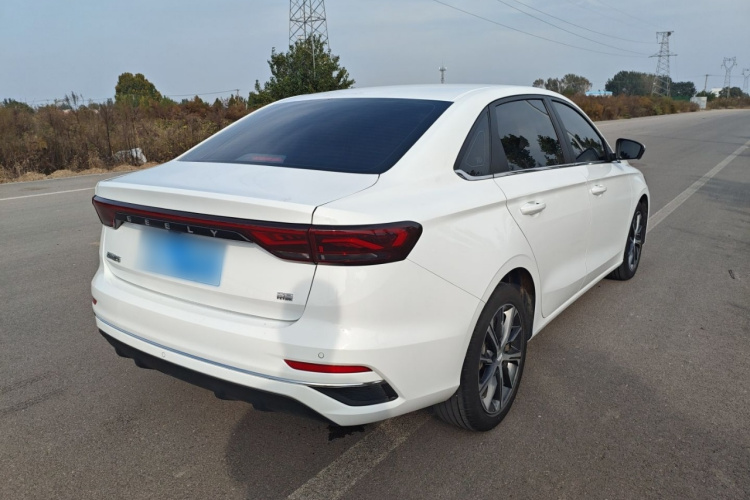 吉利汽车 帝豪 2023款 第4代冠军版 1.5L CVT尊贵型车身外观6003