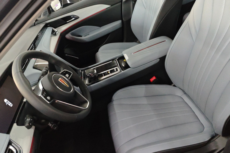 红旗H5 PHEV 2025款 170 超混版中控内饰19