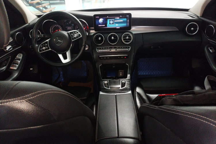 奔驰C级 2019款 C 260 L 运动版中控内饰7002