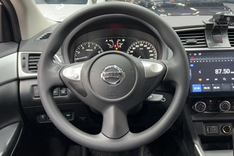 日产 轩逸 2024款 经典 1.6XE CVT舒适版局部细节13