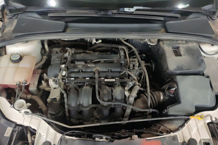 福特 福克斯 2017款 三厢 1.6L 自动舒适型智行版局部细节24