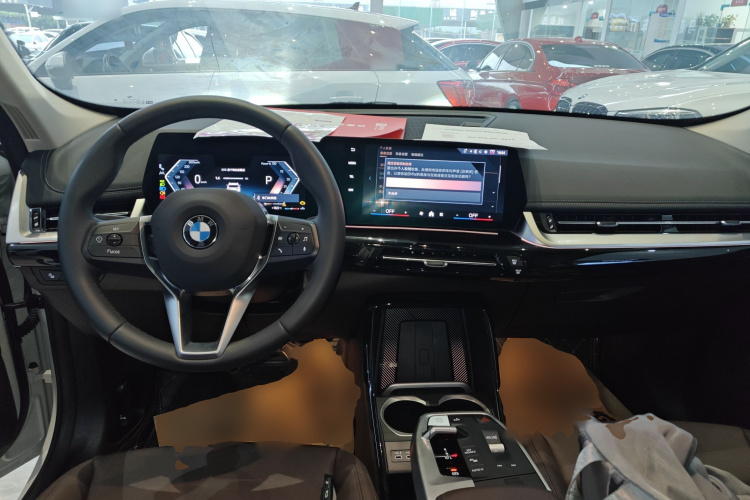 宝马X1 2023款 sDrive25Li X设计套装中控内饰12