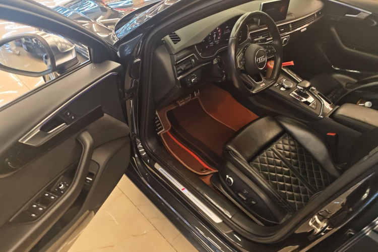 奥迪S4 2018款 S4 3.0TFSI中控内饰20