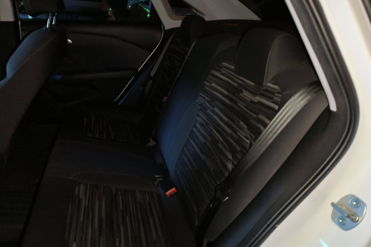 雪佛兰 科鲁泽 2024款 1.5L 双离合乐享版中控内饰7004