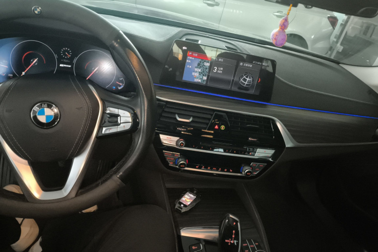 宝马5系新能源 2019款 改款 530Le 豪华套装中控内饰12