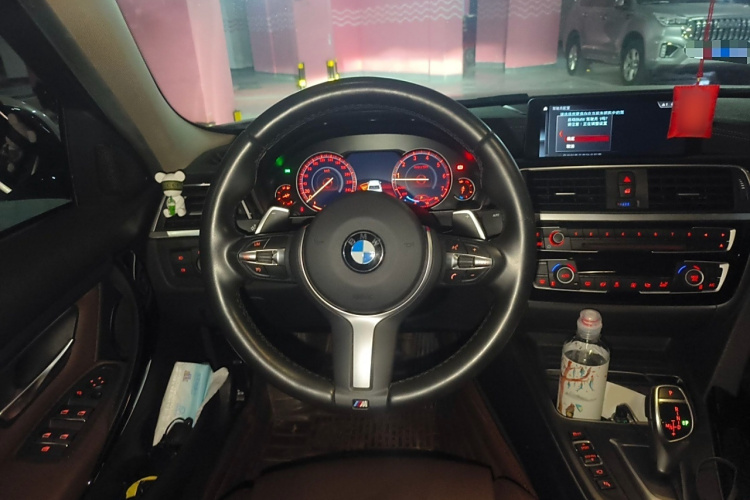 宝马3系 2019款 320Li M运动套装局部细节13