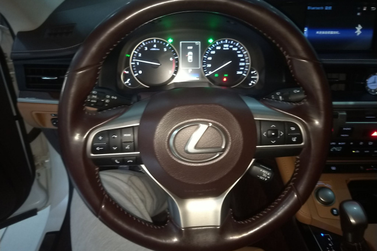 雷克萨斯ES 2015款 250 典雅版局部细节13